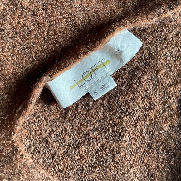 LOFT Sweater➕Old Navy Scarf 🍂 - Picture 4 of 7